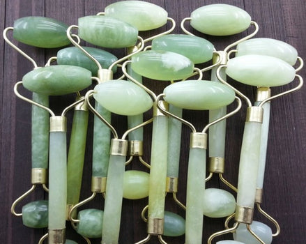 💚Premium Jade Facial Roller – Natural Skin Lifting & De-Puffing Beauty Tool | Glow-Boosting Facial Massage Roller